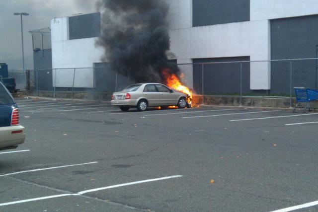 11/27/10 Working Car Fire (Pathmark Shopping Center)