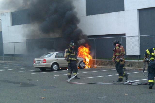 11/27/10 Working Car Fire (Pathmark Shopping Center)