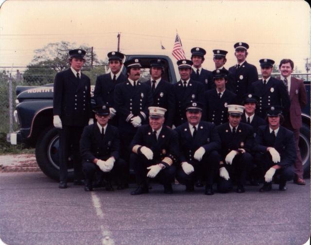 1972/1973 Team Photo.
In this photo from left to right:
Bottom row:--, Roy Fowler, John Kunze, Ralph Droz and Don Benevento.
Middle row: Peter Alt, Dan caroleo, Jim Kenning, --, Don Scarengella, --, -- and Frank Scutino.
Top Row: Steve Wilkens, Terry McSweney, Bob Peterson and --.